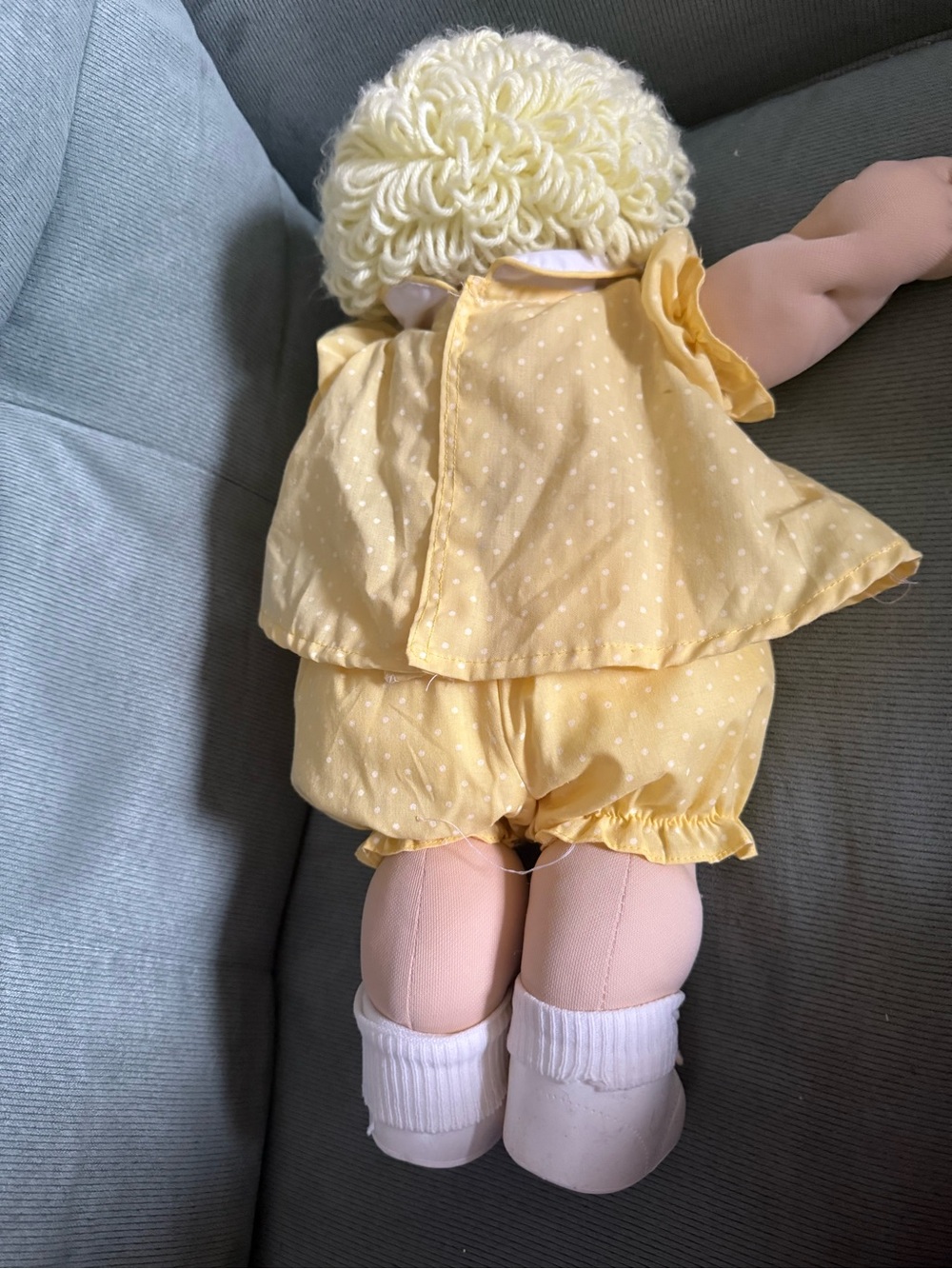 Yellow Outfit Doll - Blue Eyes. Comes with and additional outfit - Picture 3 of 5